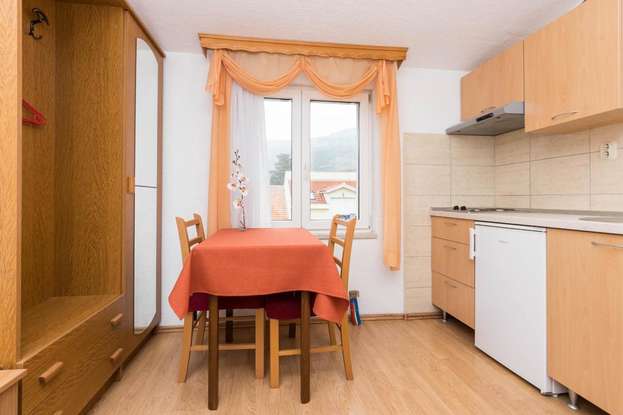 Apartments Cipetic Kastela Exterior photo