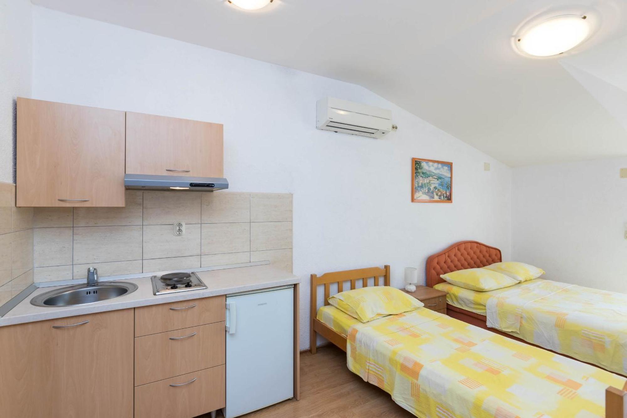 Apartments Cipetic Kastela Exterior photo
