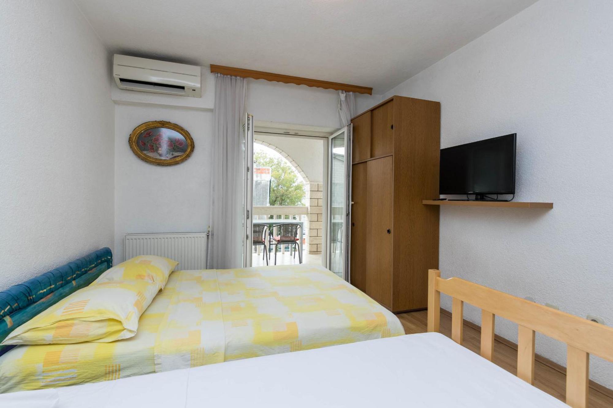 Apartments Cipetic Kastela Exterior photo